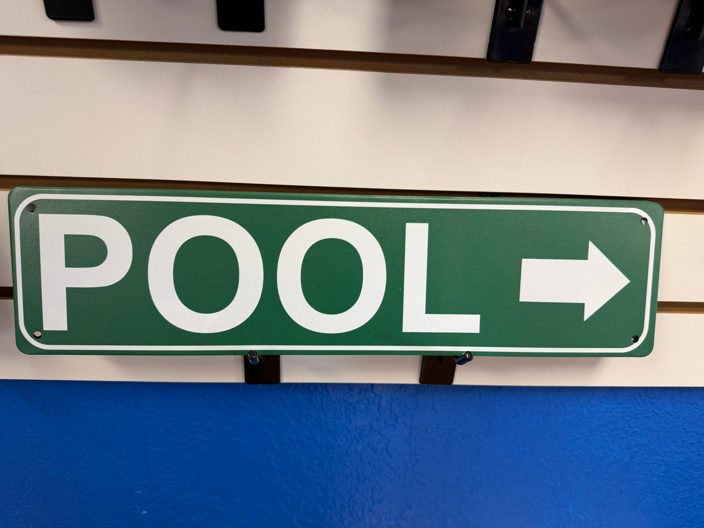 "POOL"